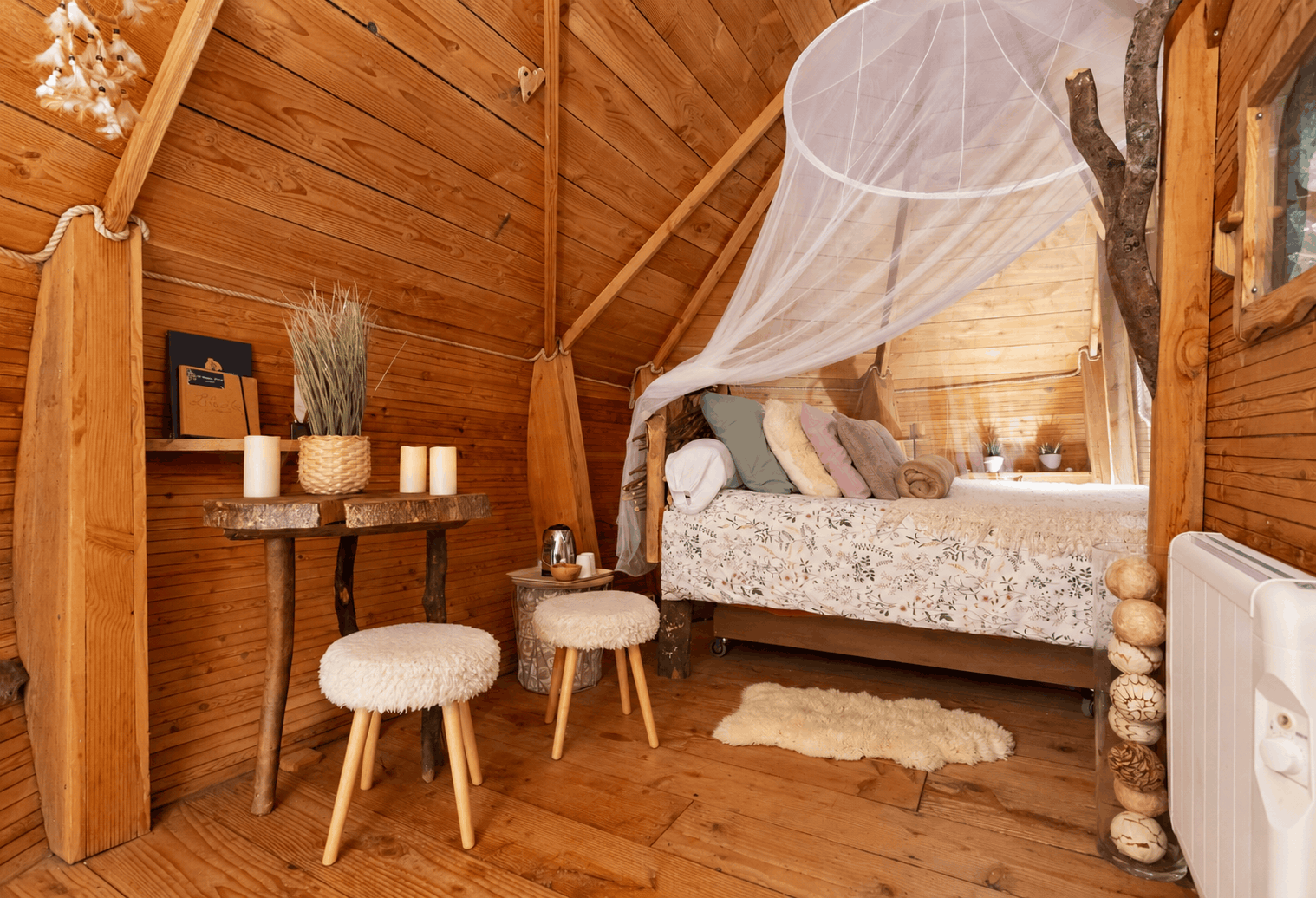 Cabane perchée dans les arbres au Domaine de Wail